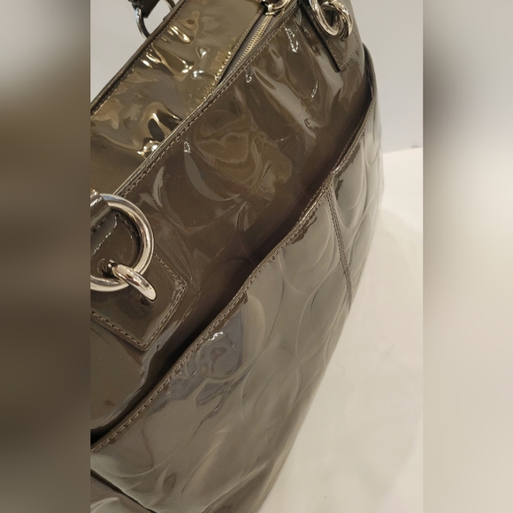 Coach Olive Green Op Art Embossed Patent Leather - Picture 10 of 15